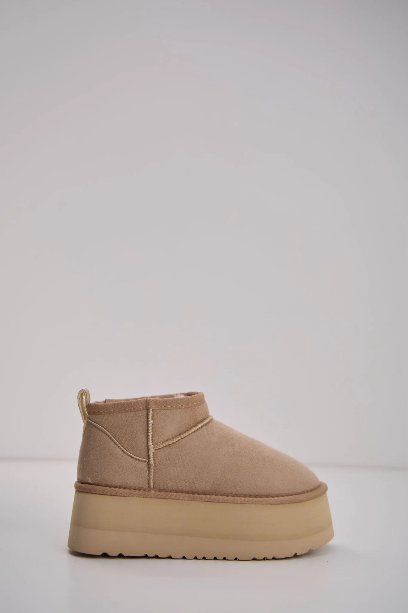 Bota high beige L26-3684