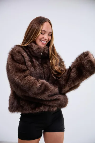 Campera Peluda Salvaje Marron L26-3347