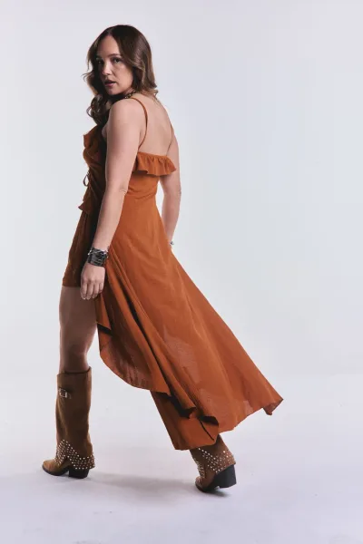 Blusa/Capa Volver Camel