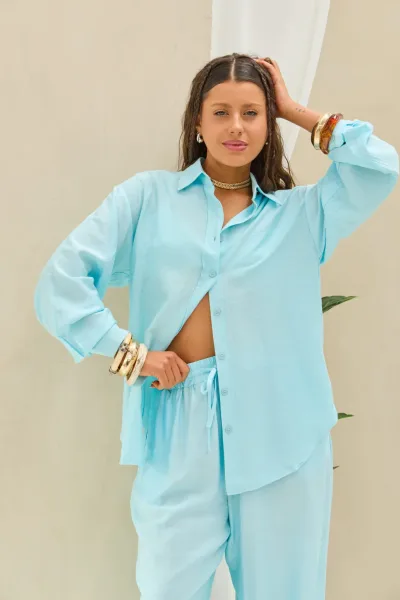 Camisa Lisa Celeste